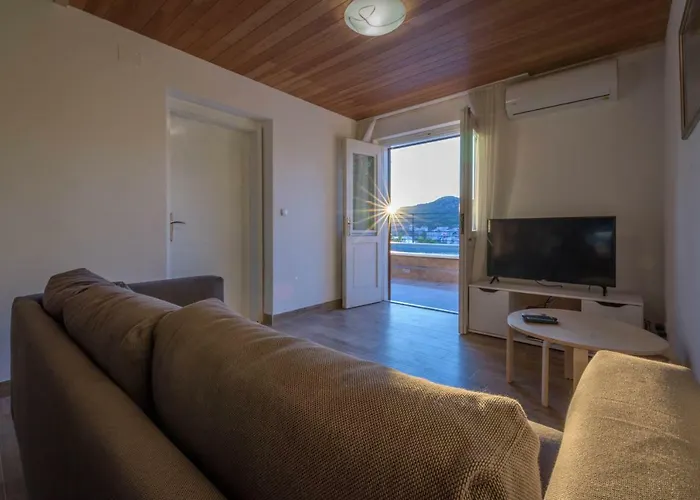 Villa Lahor With Private Pool