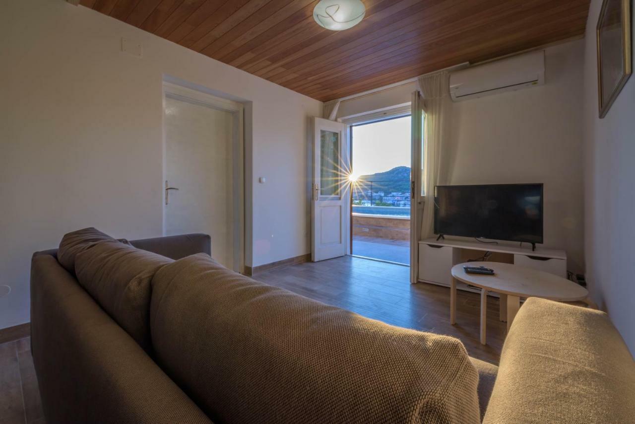 Lahor With Private Pool Villa Seget Vranjica