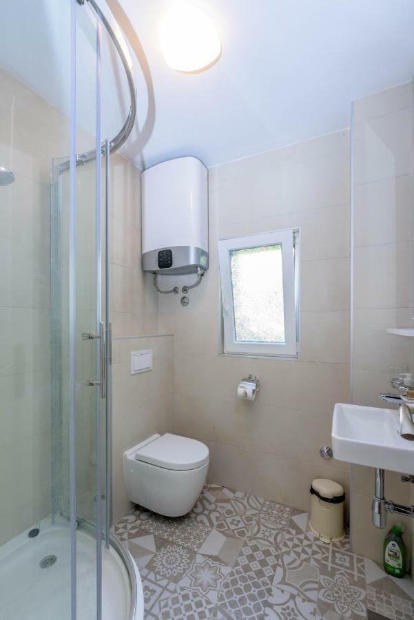 Lahor With Private Pool Villa